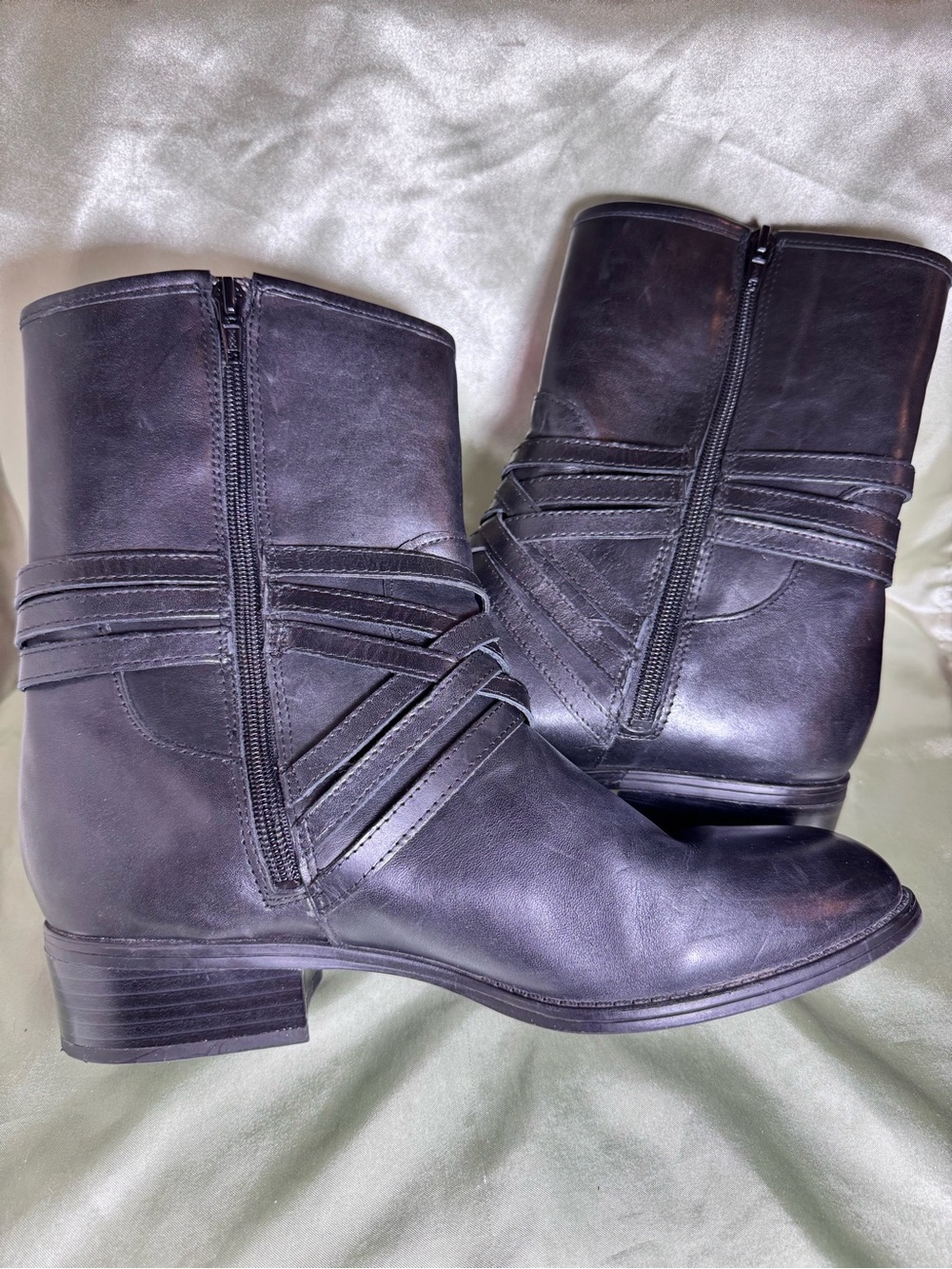 Ralph Lauren Maya Black Leather Mid-Calf Buckle Boots with Buckle Women’s size 8 - Picture 5 of 8